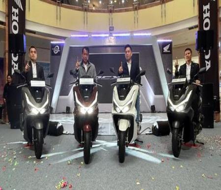 PT CDN secara resmi memperkenalkan New Honda PCX160 di Mall SKA Pekanbaru. (Foto: Istimewa)